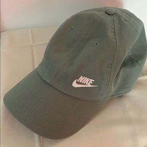 Nike dad hat